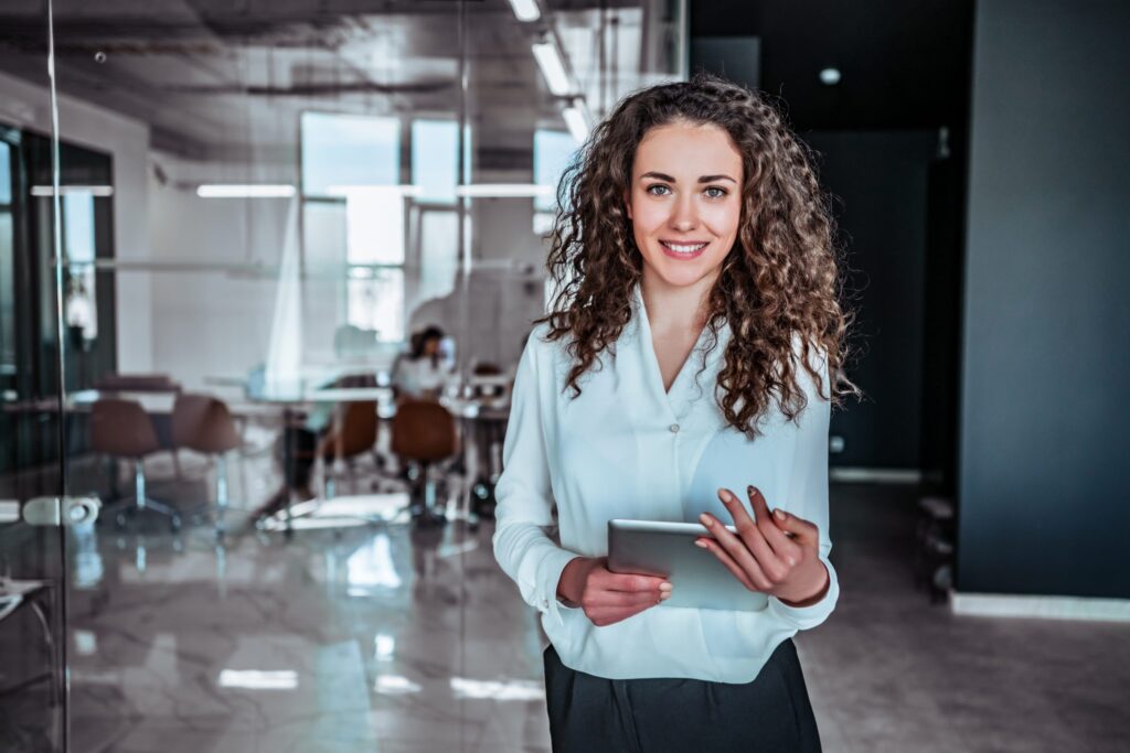Mulher gestora na área da tecnologia da informação